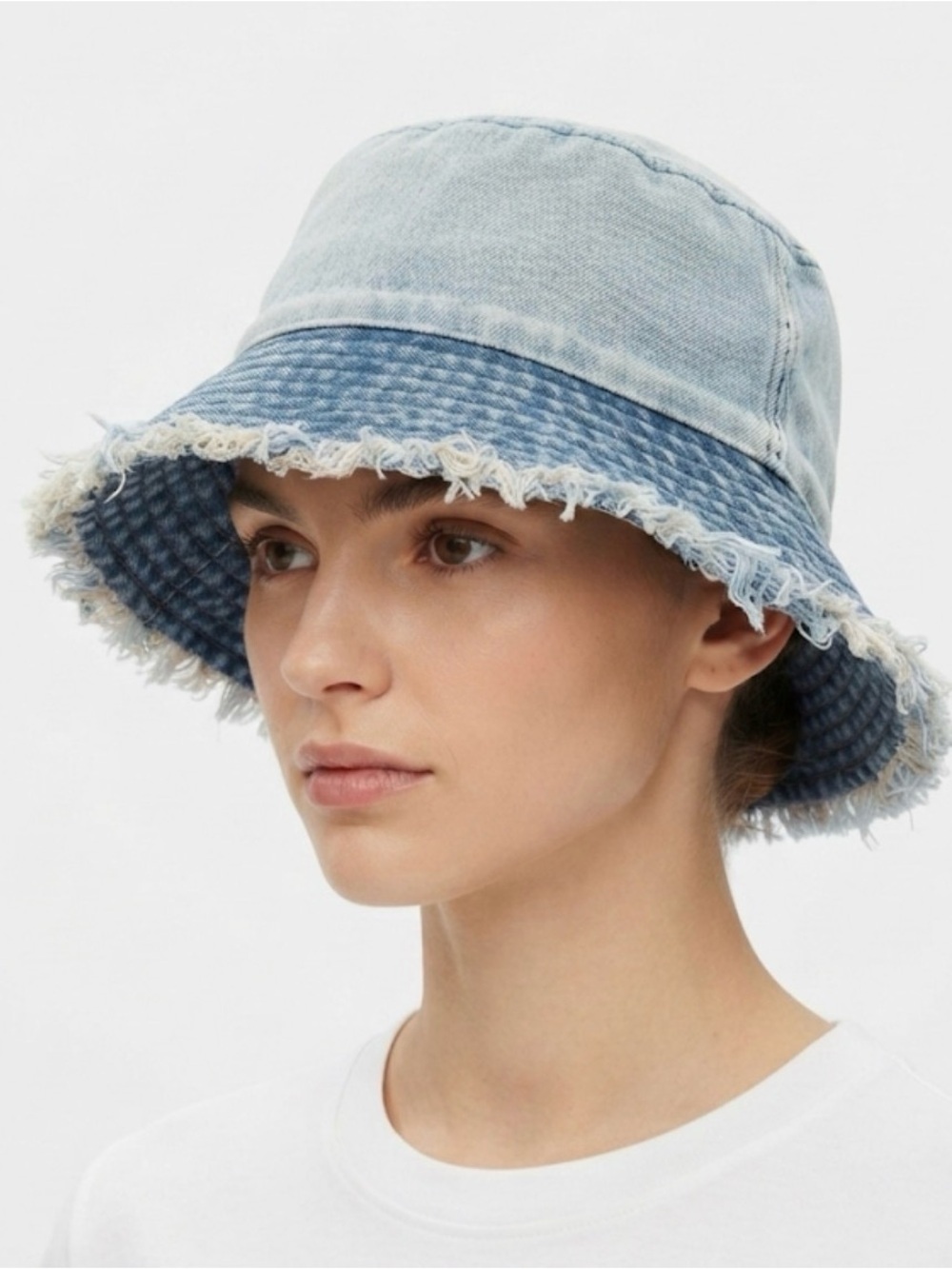 Distressed Light Wash Denim Bucket Hat Raw Edge Fringe Brim Casual Sun Hat
